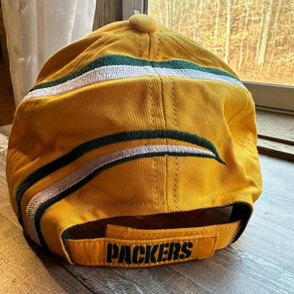 Reebok Green Bay Packers Swirl Wave Hat Adjustable - Picture 6 of 13